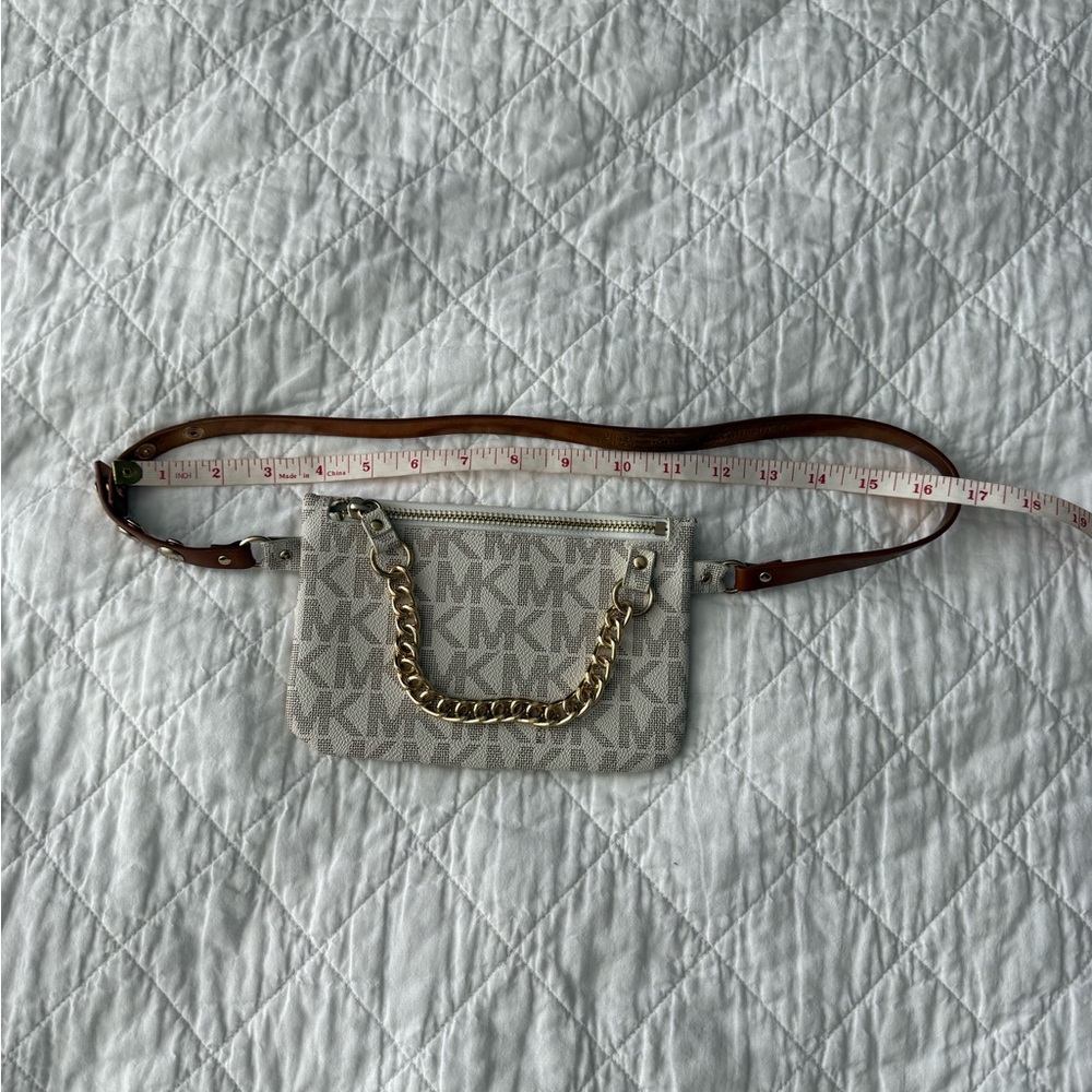 Michael Kors Cream and Brown Belt Bag with Gold Chain - Picture 7 of 10